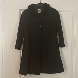 Chic Black Coat with Fur Collar